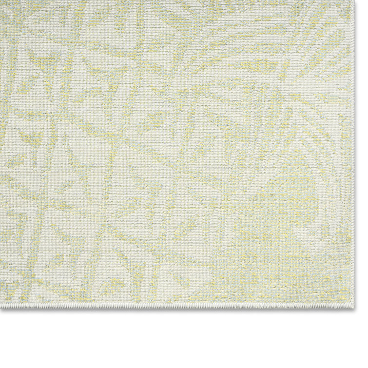 Green and Ivory 5' x 7' Synthetic Rectangular Indoor/Outdoor Area Rug
