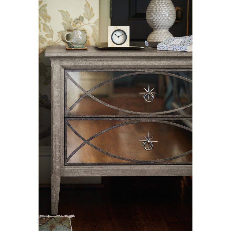 Marquesa 2 - Drawer Bachelor's Chest in Off White/Gray Cashmere