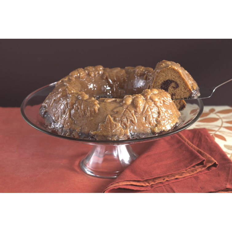 Bronze Autumn Wreath Non-Stick Aluminum Bundt Pan