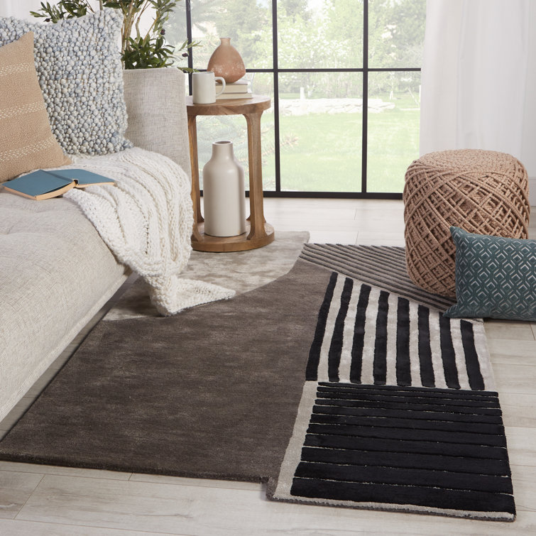 Handmade Black and Gray Geometric Wool Rug