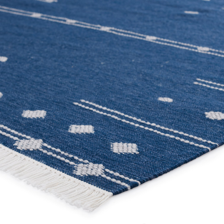 Calli Moroccan-Inspired 4'x6' Blue and White Flatweave Area Rug