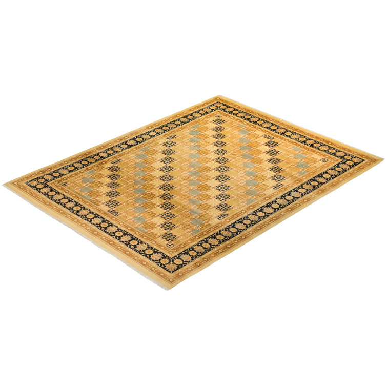 Ivory and Gold Hand-Knotted Wool 9' x 12' Traditional Rug