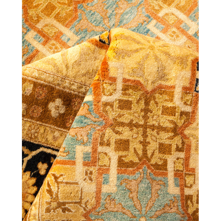 Ivory and Gold Hand-Knotted Wool 9' x 12' Traditional Rug