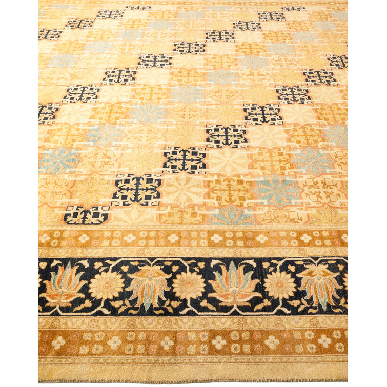 Ivory and Gold Hand-Knotted Wool 9' x 12' Traditional Rug