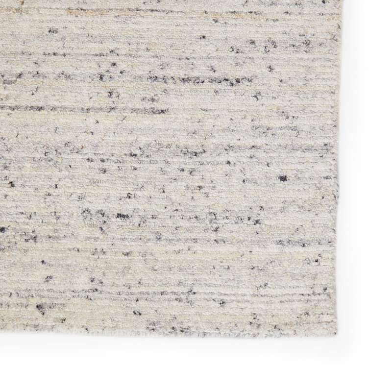 Madras Heathered Gray Hand-Loomed Wool Rectangular Rug 5' x 8'