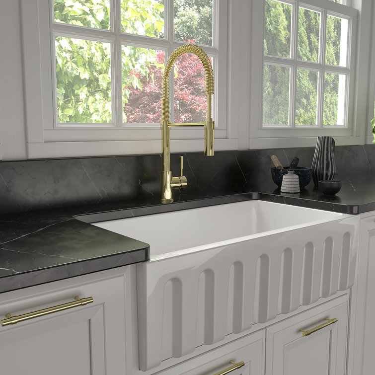 Polished Gold Stainless Steel Kitchen Faucet with Pull-out Spray