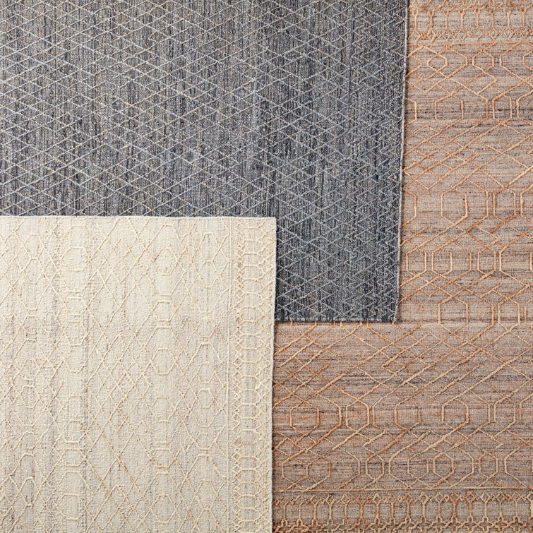 Celia Emblem Handwoven Gray and Beige Trellis Dhurrie Rug 9' x 12'
