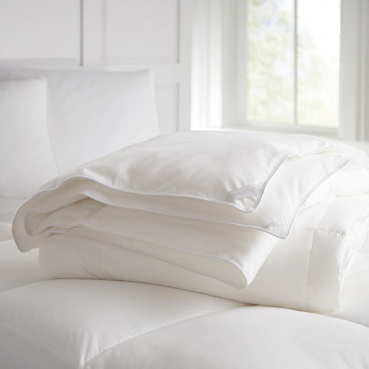 Luxurious White Goose Down Full/Queen Comforter
