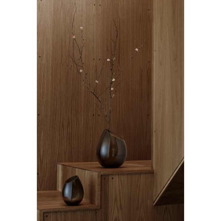 Elegance Drop Handcrafted Glass Table Vase with Novelty Shape