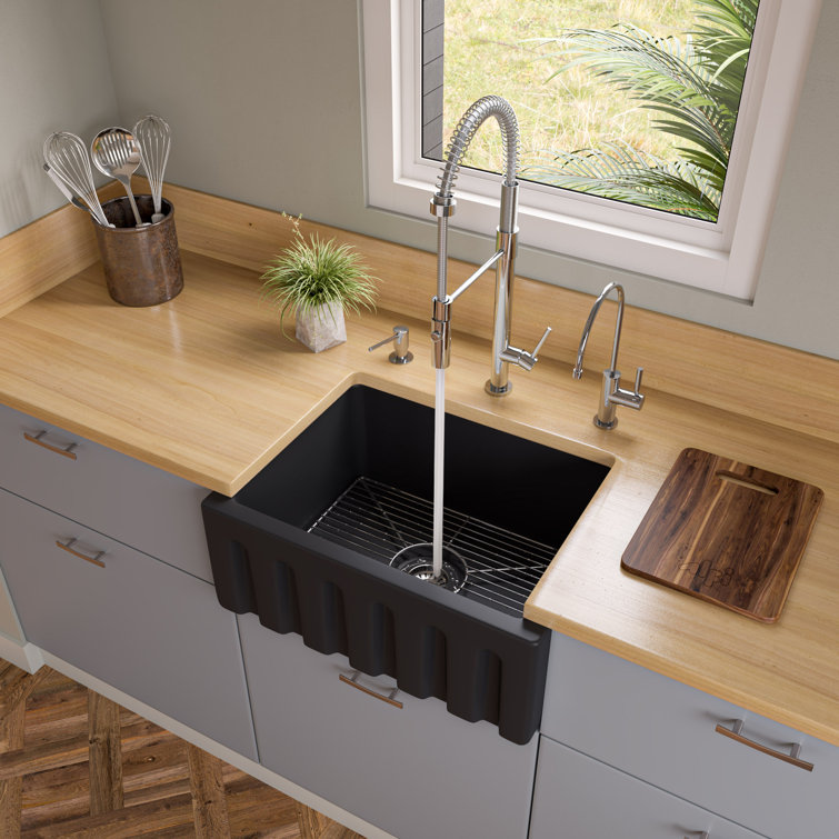Matte Black 24'' Fireclay Farmhouse Single Bowl Sink