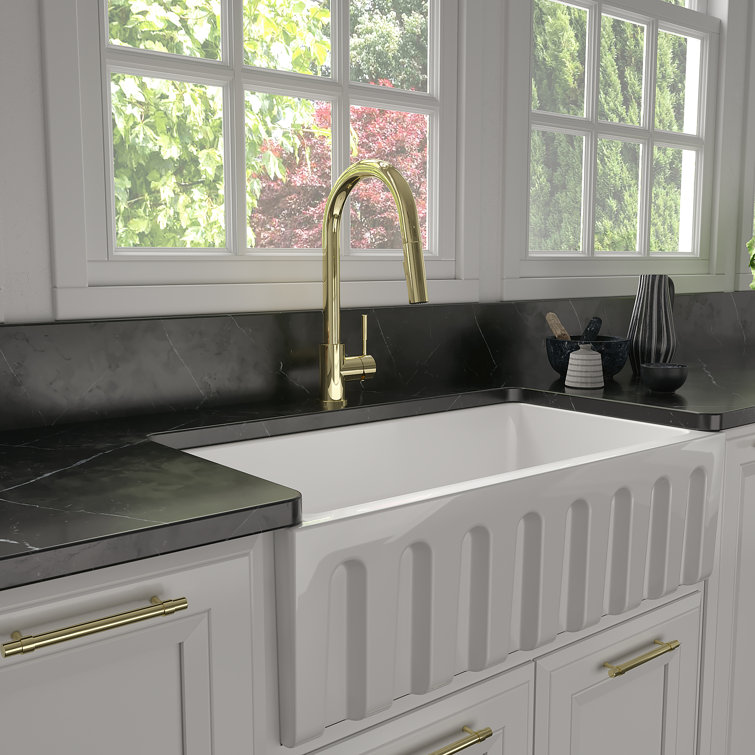 Polished Gold Stainless Steel Kitchen Faucet with Pull-Down Sprayer