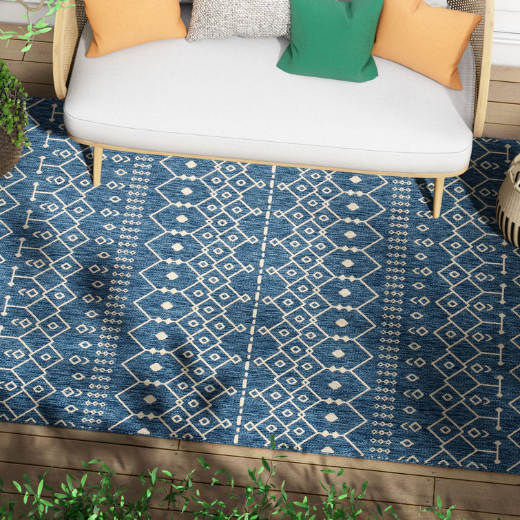Nordic Lattice Blue 5' x 7' Synthetic Indoor/Outdoor Area Rug