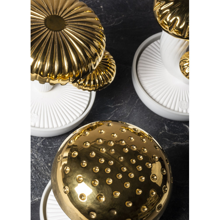 Boletus Fragrans Matte White Porcelain Essential Oil Diffuser with Gold Lustre