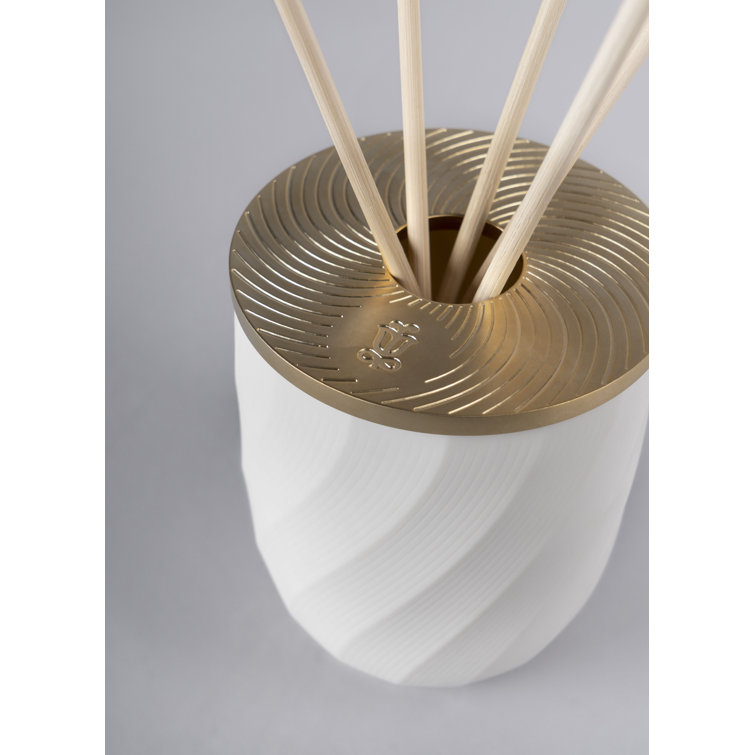 Valencia Gardens Vanilla Scented Porcelain Reed Diffuser