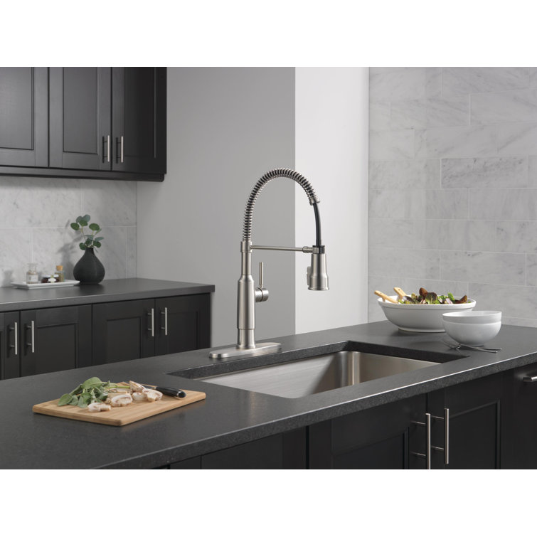 Stainless Steel Pull-Down Sprayer Kitchen Faucet with Magnetic Docking