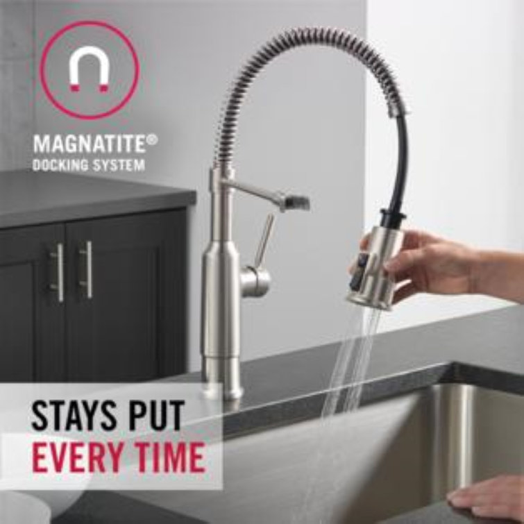 Stainless Steel Pull-Down Sprayer Kitchen Faucet with Magnetic Docking