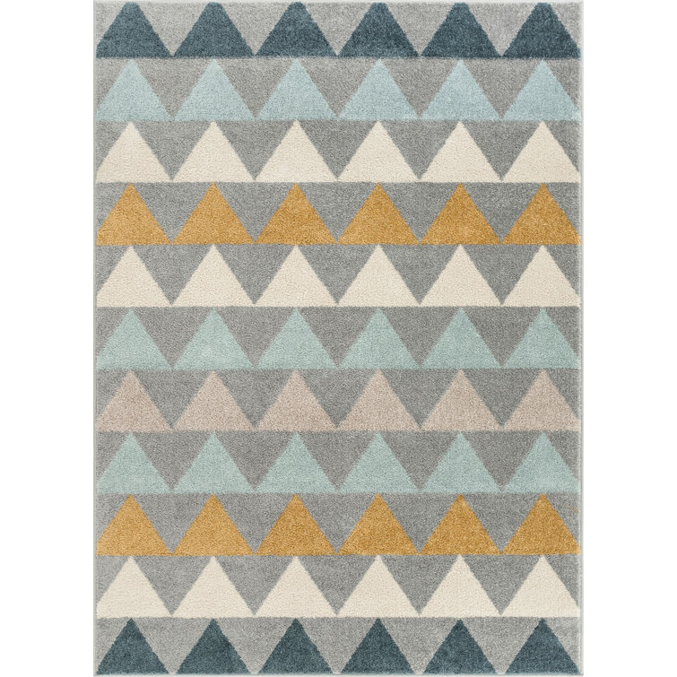 Nova Gray Geometric 5' x 7' Synthetic Area Rug