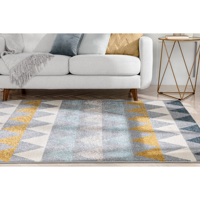 Nova Gray Geometric 5' x 7' Synthetic Area Rug