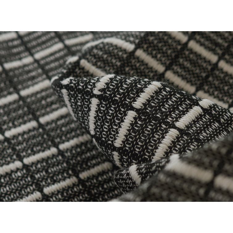 Handmade Black and White Geometric Synthetic 2' x 3' Rug