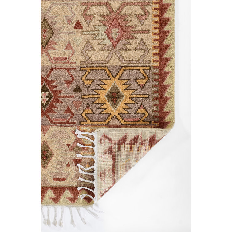 Bohemian Chic Red Wool 4' x 6' Hand-Knotted Area Rug