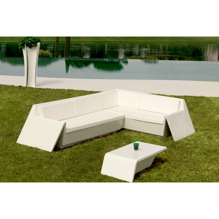 Origami-Inspired Rest Ecru Plastic Indoor/Outdoor Coffee Table