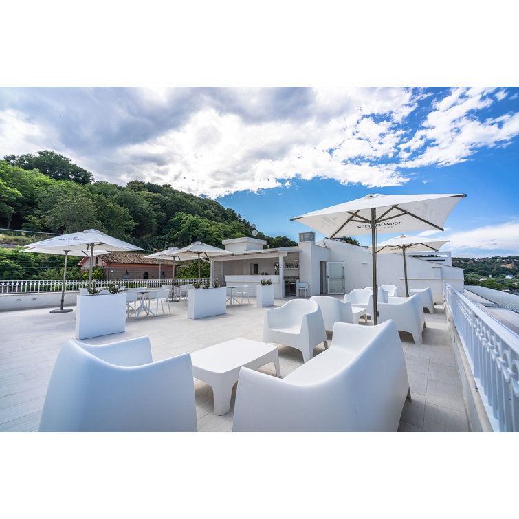 Beige Polypropylene Tubular Outdoor Lounge Chair