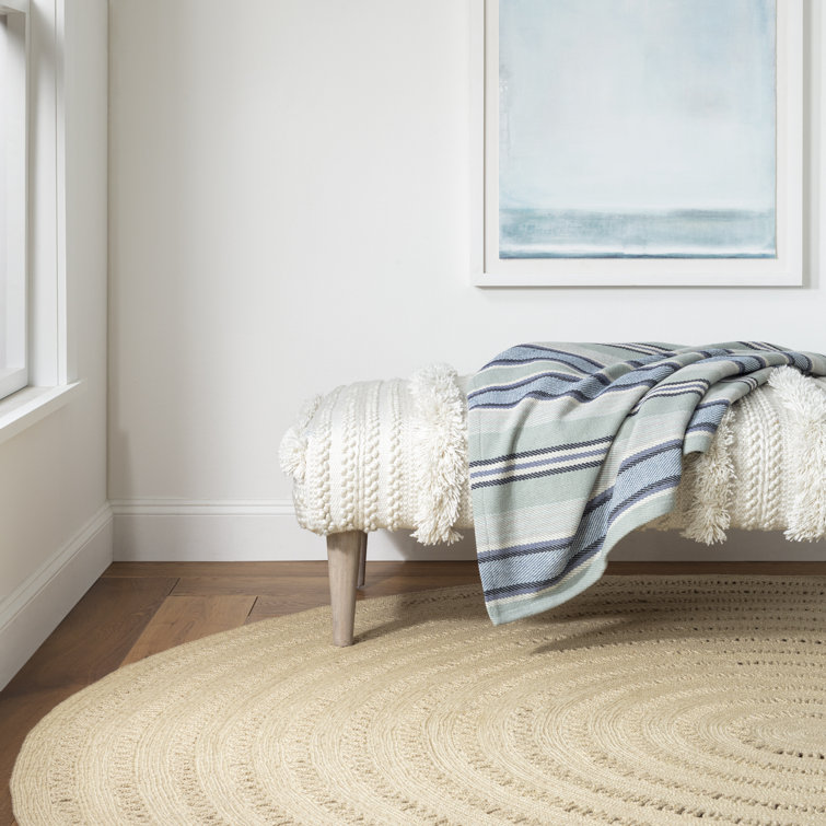 Eclipse Black Round 4' Handwoven Non-Slip Synthetic Rug