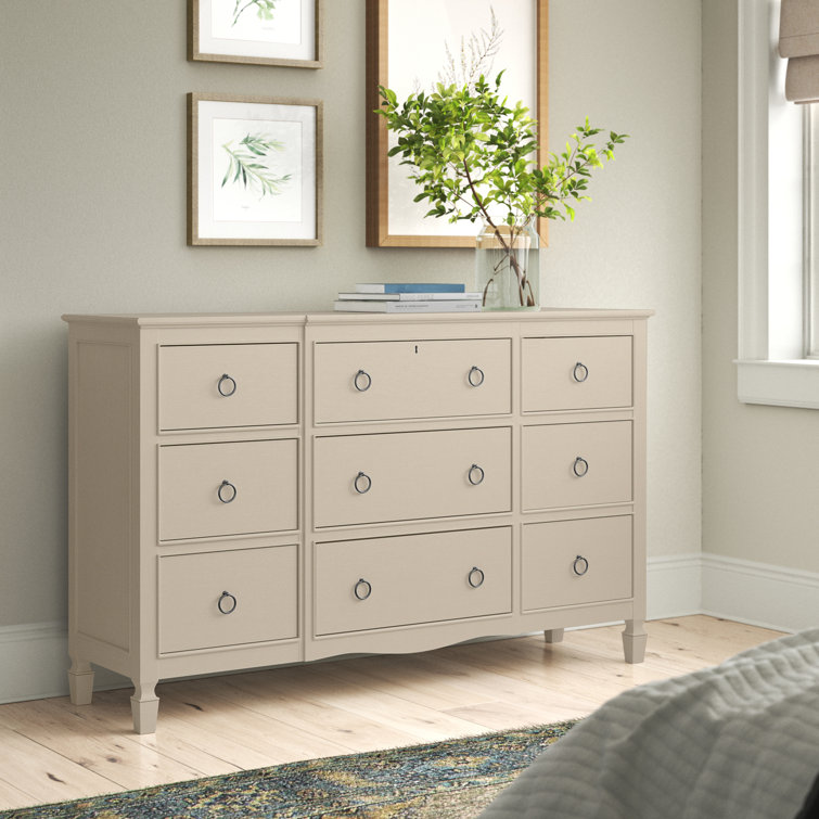 Levin Farmhouse 9-Drawer Cotton White Dresser with Antique Bronze Hardware