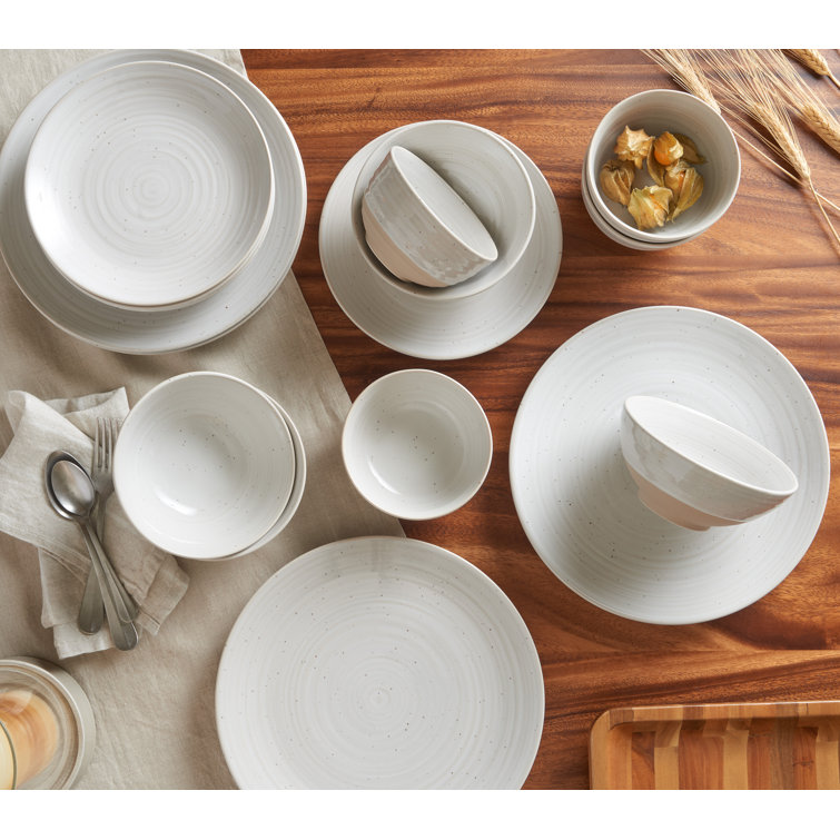Siterra 16-Piece White Ceramic Dinnerware Set
