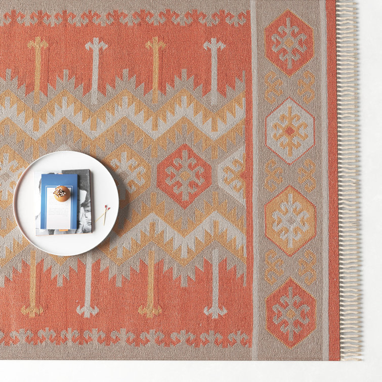Handwoven Orange and Beige Medallion Synthetic Rug 3'6" x 5'6"