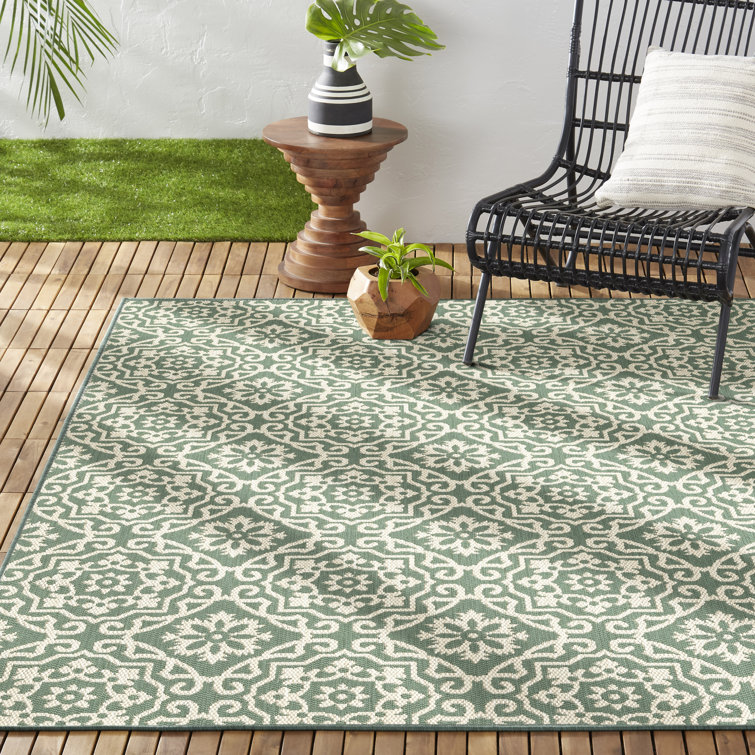 Green and Beige Geometric Synthetic 8' x 10' Reversible Area Rug