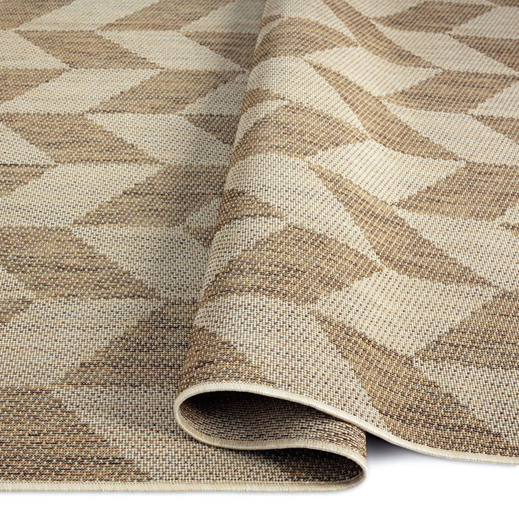 Brown and Beige Herringbone Indoor/Outdoor Area Rug 5'2" x 7'2"