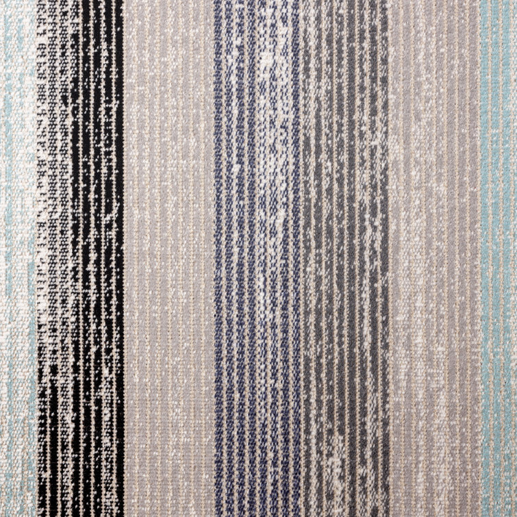Gray and Blue Distressed Medallion Indoor/Outdoor Rug