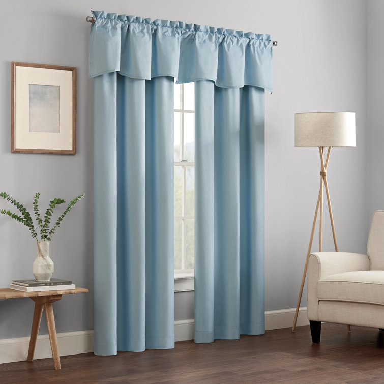 Bouquet Green Puddle Length Blackout Polyester Linen Window Panel