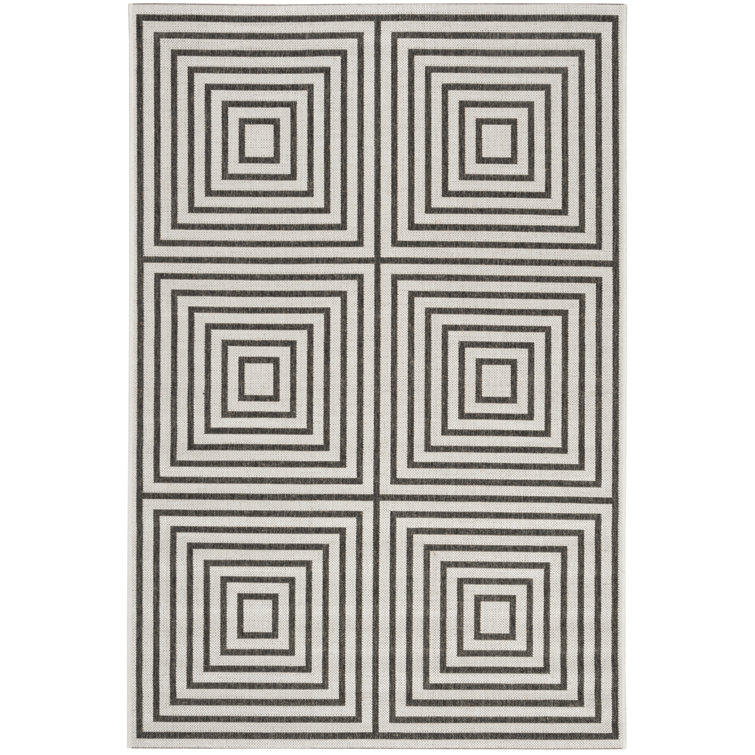 Light Grey and Charcoal Geometric Indoor/Outdoor Area Rug 3' x 5'