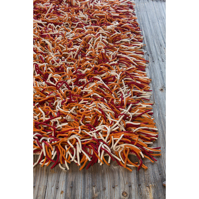 Handmade Cyrah Red Wool Shag Rug 5' x 7'6"