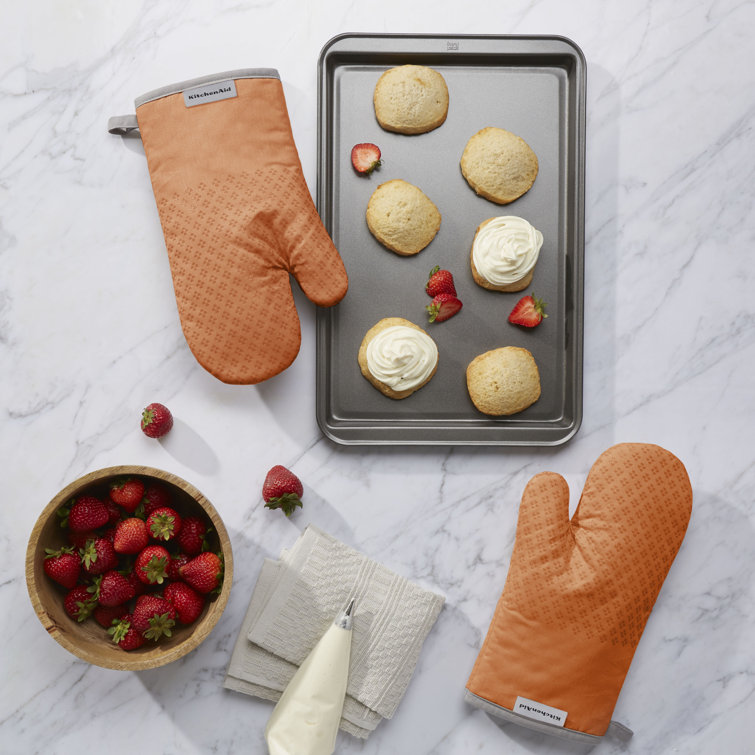 Honey Orange Heat-Resistant Silicone Oven Mitts, 2-Piece Set