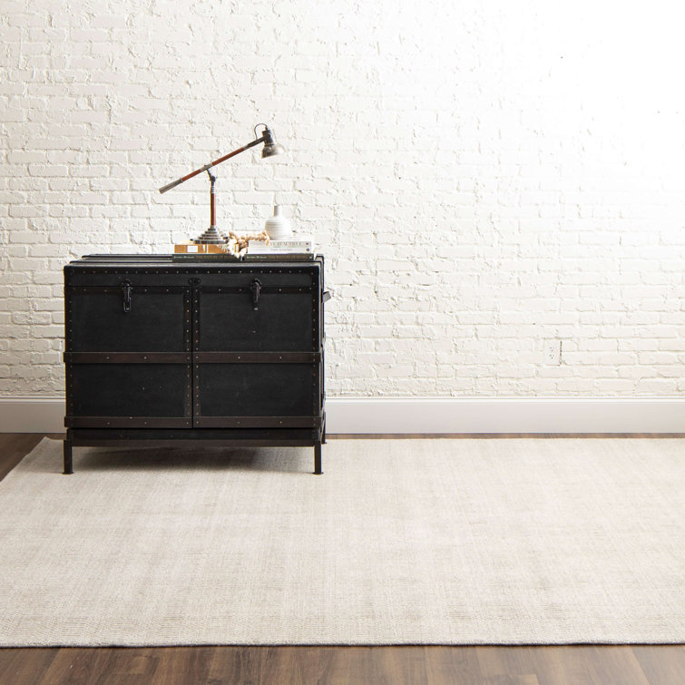 Sophisticated Silver 6'x9' Hand-Loomed Wool Blend Area Rug