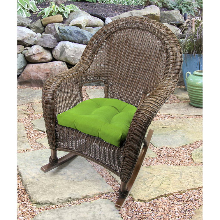 19" x 19" Green and White Polyester Outdoor Wicker Seat Cushion Set