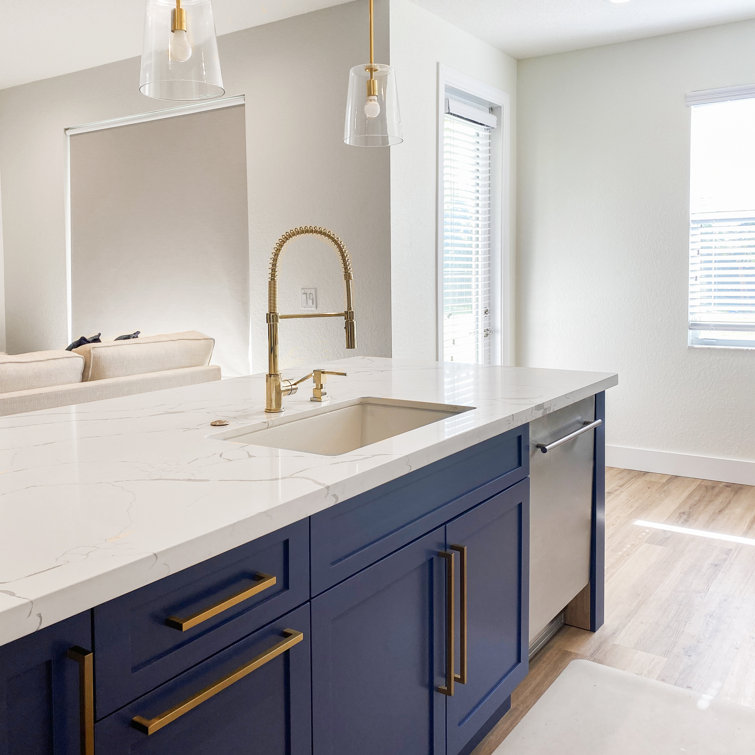 Polished Gold Stainless Steel Kitchen Faucet with Pull-out Spray