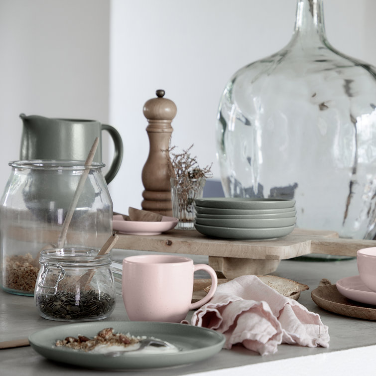 Salt Ceramic Footed Plate, Microwave and Freezer Safe
