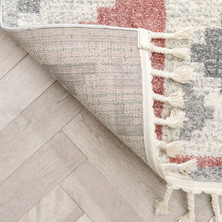 Blush and Gray Geometric Synthetic 5' x 7' Area Rug