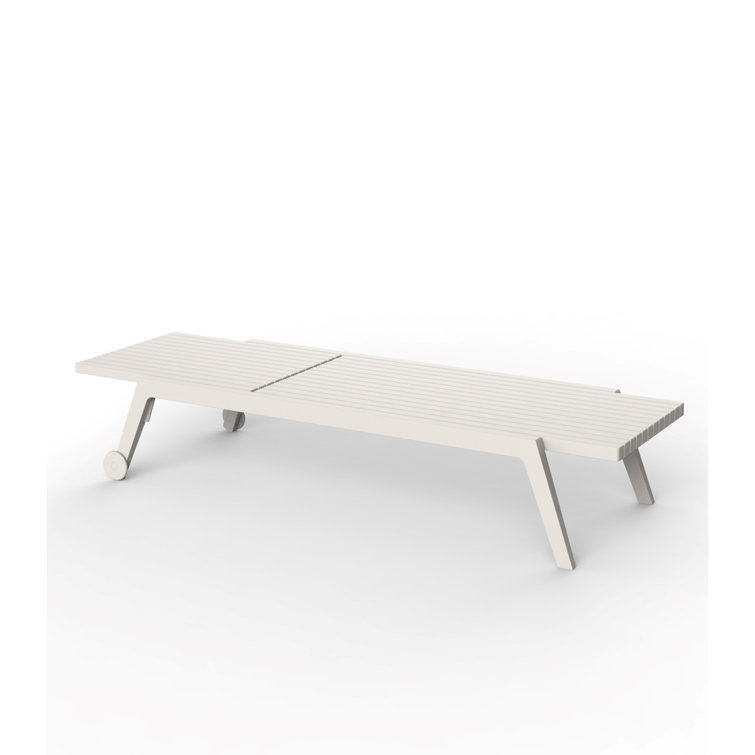 Archirivolto Ecru Matte Polypropylene Outdoor Chaise Lounge