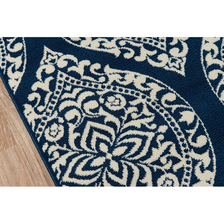 Elysian Blue and White Damask 5'3" x 7'6" Synthetic Outdoor Rug