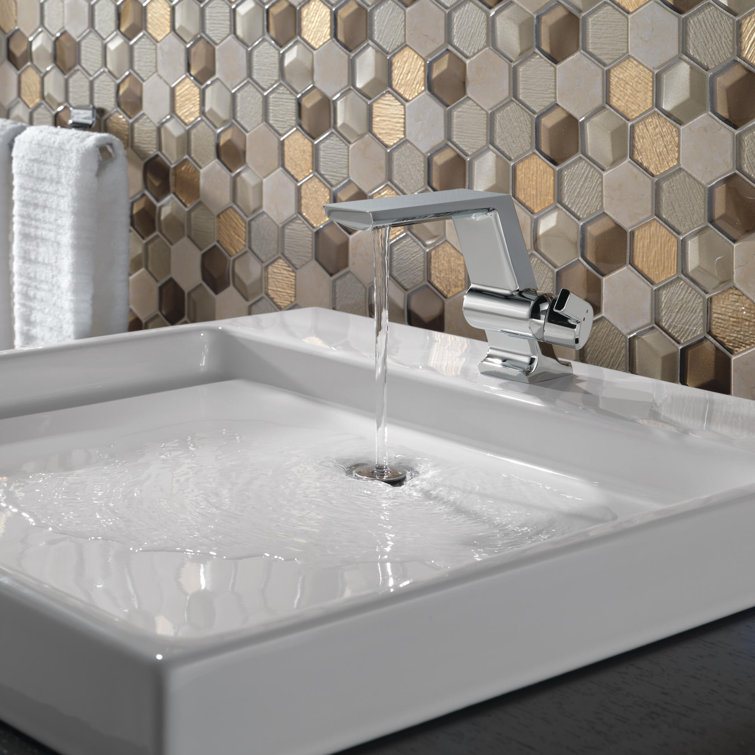 Chrome Single Hole Modern Bathroom Faucet