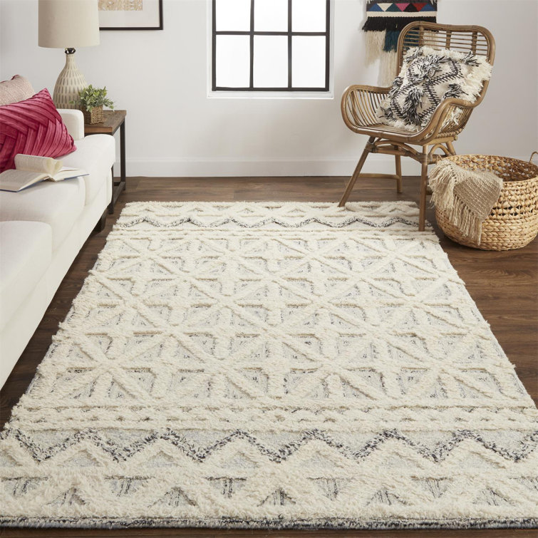 Ivory and Beige Geometric Wool 5' x 8' Area Rug