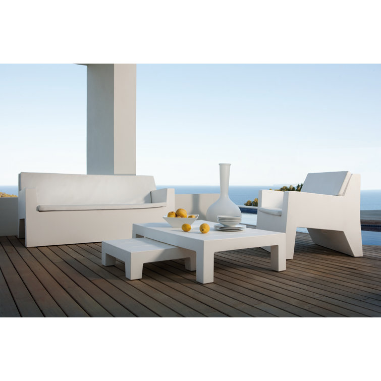 White Matte Polyethylene Outdoor Coffee Table