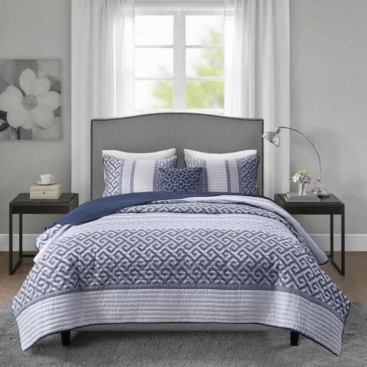 Navy Reversible Microfiber Full Quilt Set with Decorative Pillow