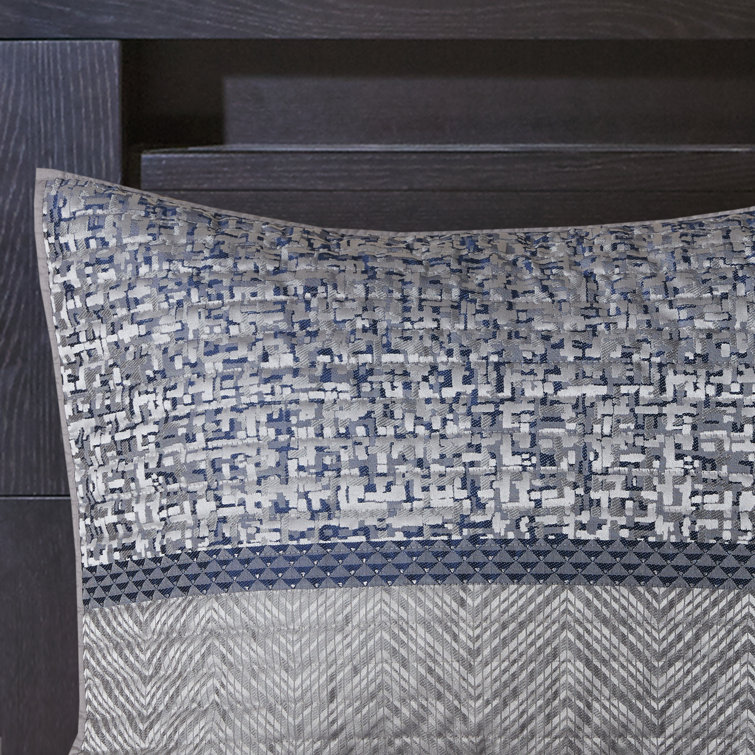 Navy Reversible Jacquard Full Quilt Set with Throw Pillows