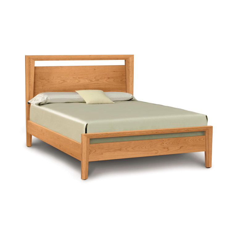 Sleek Mansfield Queen Platform Bed in Natural Cherry